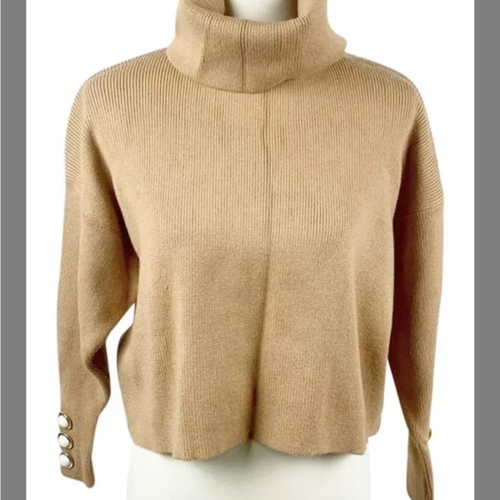 Zara Bloggers Fave Pearl Button Sweater - sold out everywhere!!! Size small